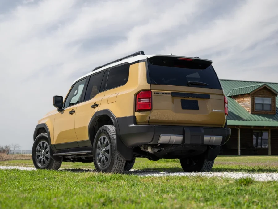 Фото задних фар Toyota Land Cruiser Prado 250